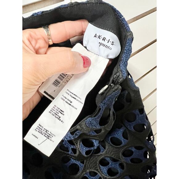 NWT Akris Punto Eyelet Laser Cut Lace Layered Mini Skirt Nero-Blu Mare Women's M - Picture 4 of 7